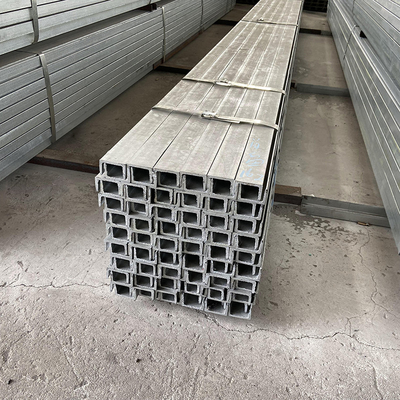 Profilo in acciaio zincato a forma di C/U con asta in acciaio 50 * 50 mm GI per telaio dell'auto